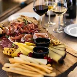 La Collina Dei Ciliegi Hotel 3*