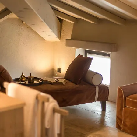 La Collina Dei Ciliegi ホテル 3*