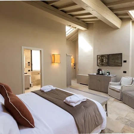 La Collina Dei Ciliegi ホテル 3*