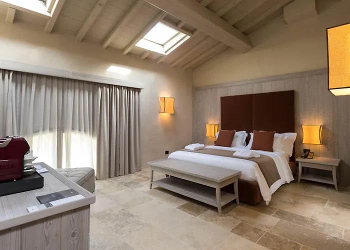 La Collina Dei Ciliegi Hotel 3*