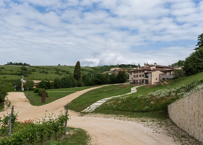 La Collina Dei Ciliegi 3*