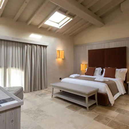 La Collina Dei Ciliegi מלון 3*