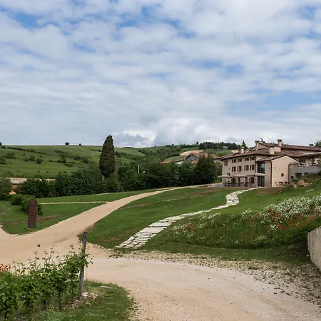 La Collina Dei Ciliegi 3*